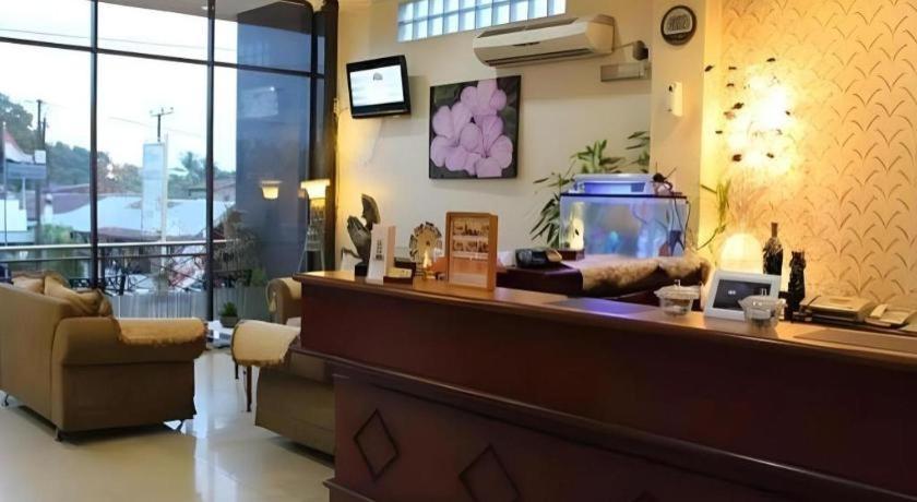 Hotel Dynasty Tarakan Exterior foto